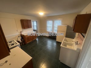 Quincy 2 Beds 1 Bath  Quincy Point - $1,750 No Fee