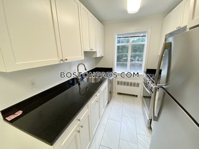 Brookline 1 Bed 1 Bath  Coolidge Corner - $3,240 No Fee