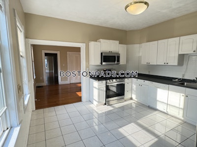 Waltham 2 Beds 1 Bath - $2,750