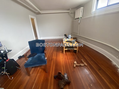 Brookline 1 Bed 1 Bath BROOKLINE- COOLIDGE CORNER  Coolidge Corner - $2,600