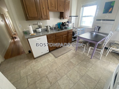 Medford 4 Bed, 1 Bath Unit  Tufts - $4,000