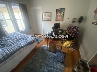 Somerville 4 Bed 2 Bath SOMERVILLE  Tufts - $4,400