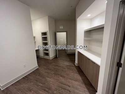 Wellesley 1 Bed 1 Bath - $3,269