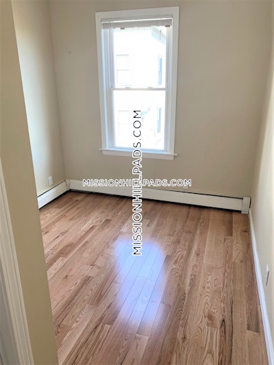 Mission Hill Really nice 3 Beds 1 Bath on Bickford Ave  Boston - $3,850