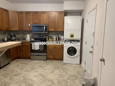 Mission Hill Nice 3 Bed 1 Bath available 9/1/23 on Bickford Ave in Mission Hill  Boston - $3,850