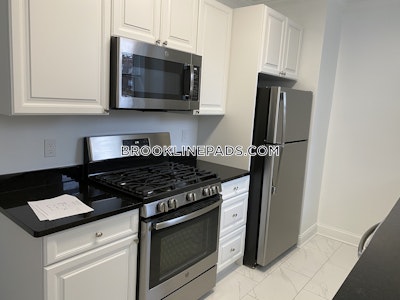 Brookline 1 Bed 1 Bath  Coolidge Corner - $3,850 No Fee